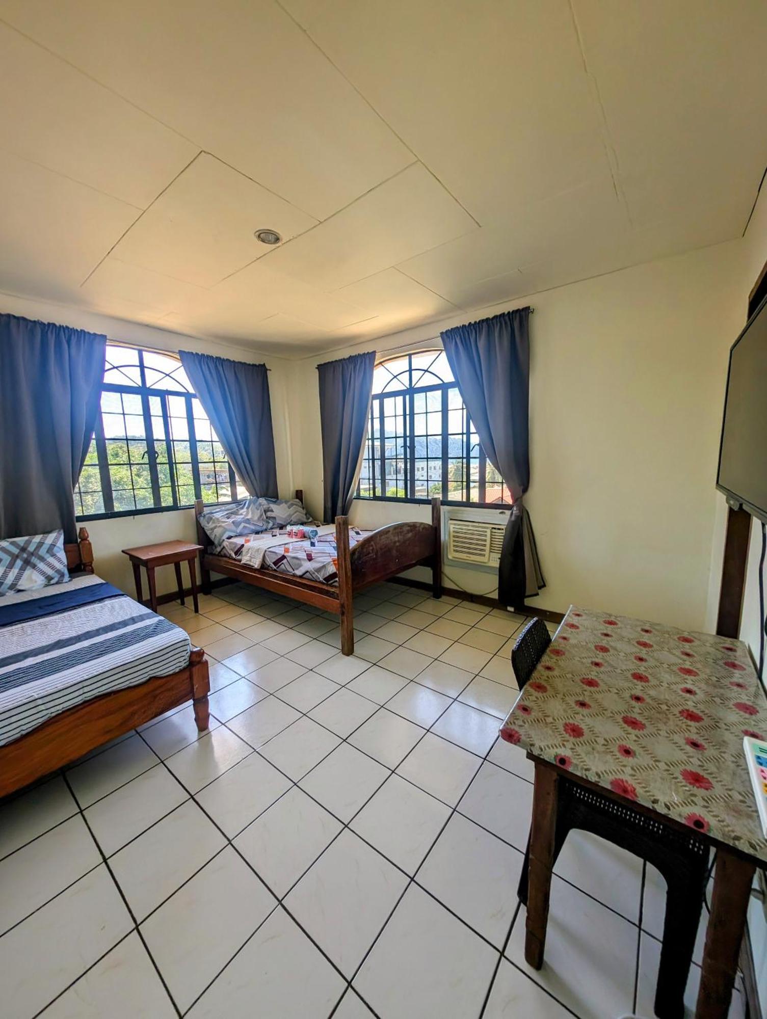 Screaming Gecko Hostel Busuanga Exterior photo