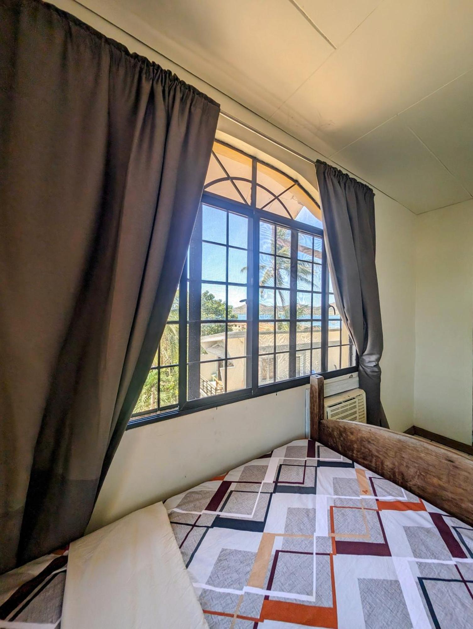 Screaming Gecko Hostel Busuanga Exterior photo