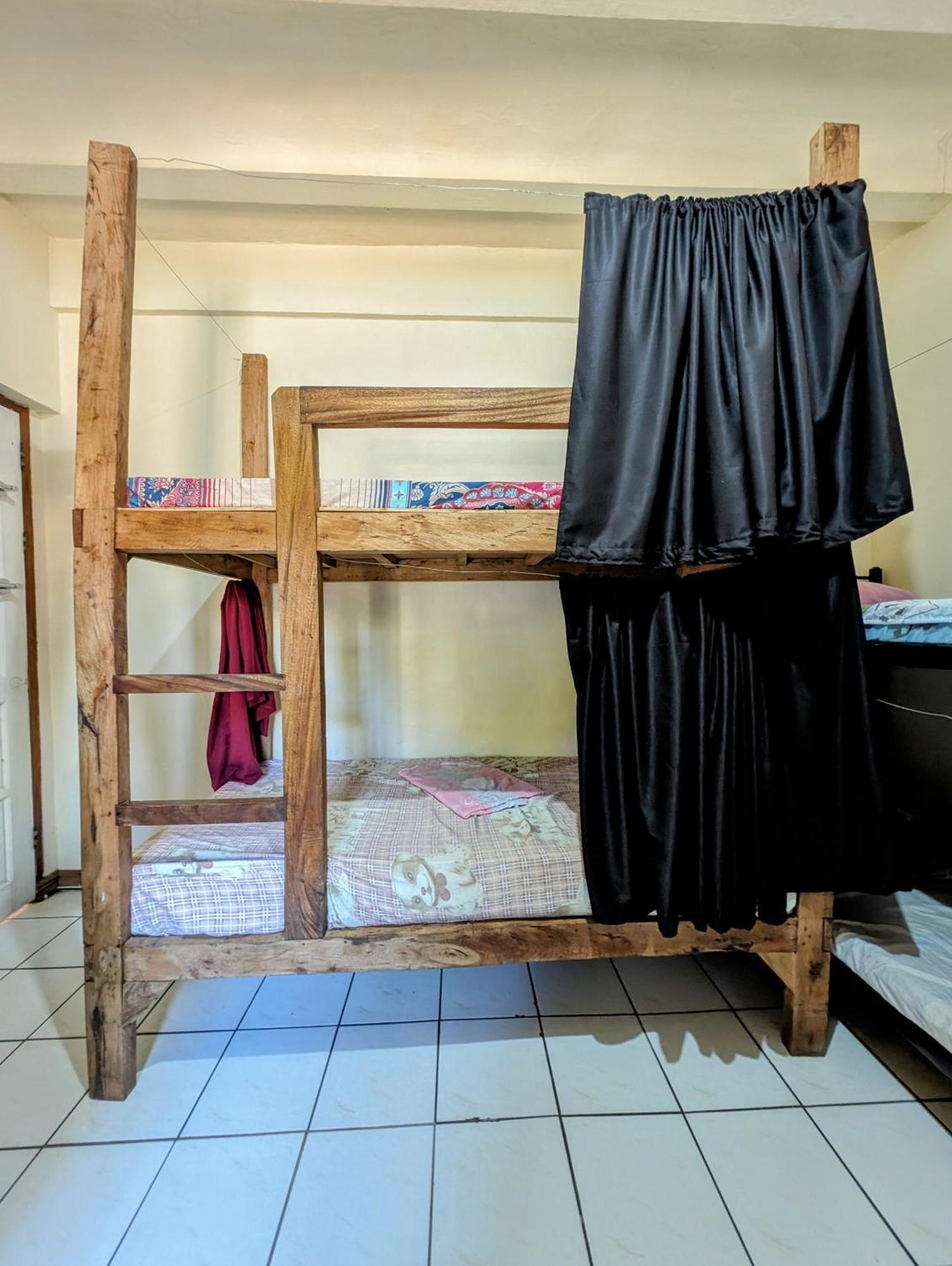 Screaming Gecko Hostel Busuanga Exterior photo