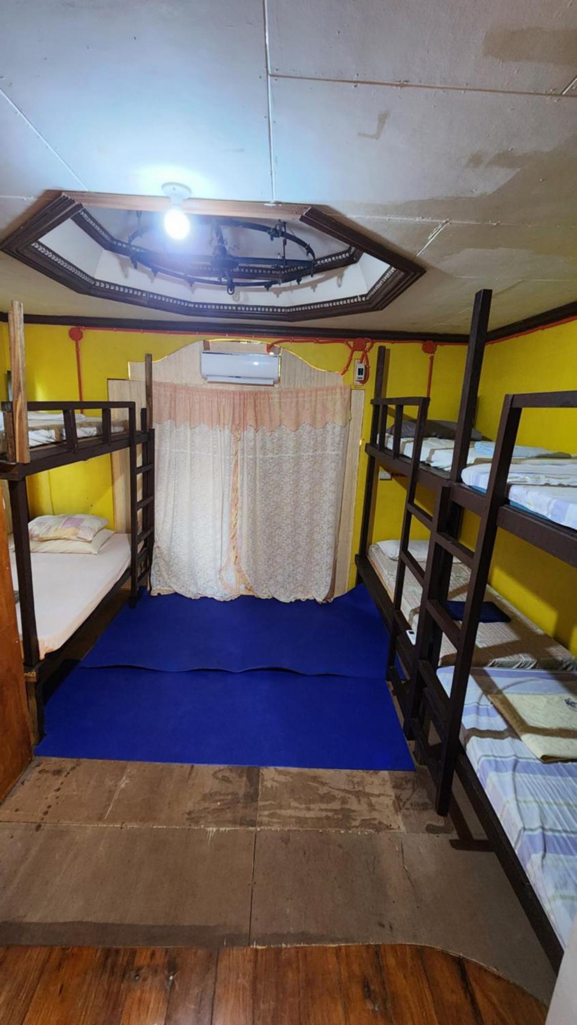 Screaming Gecko Hostel Busuanga Exterior photo