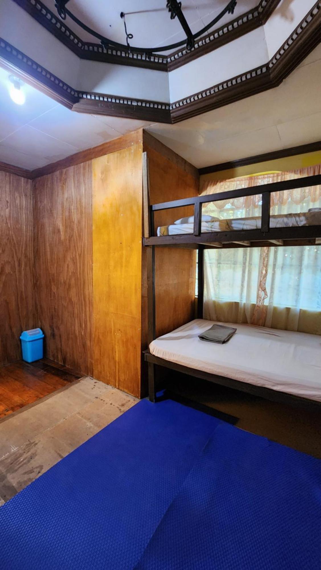 Screaming Gecko Hostel Busuanga Exterior photo