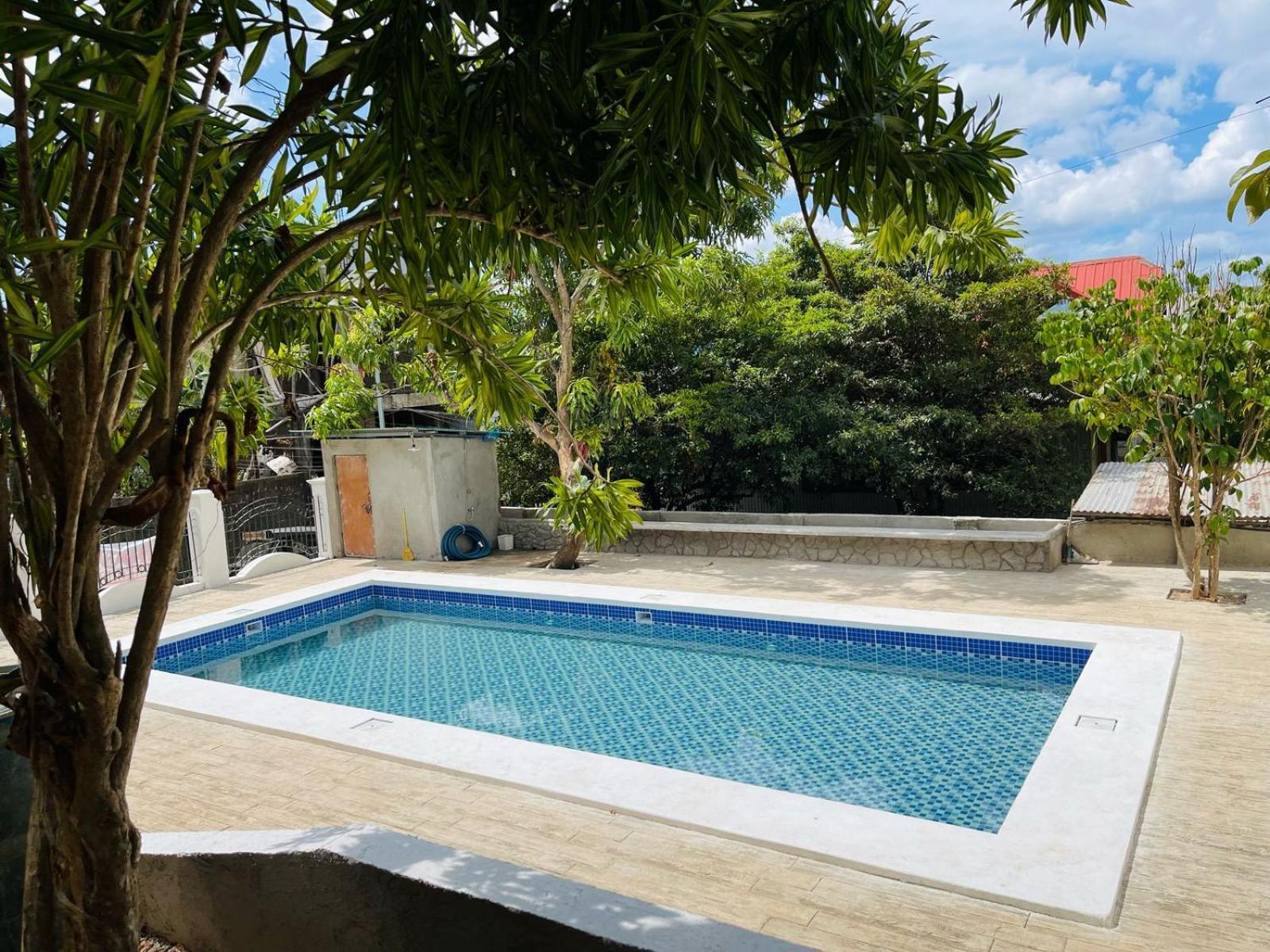Screaming Gecko Hostel Busuanga Exterior photo